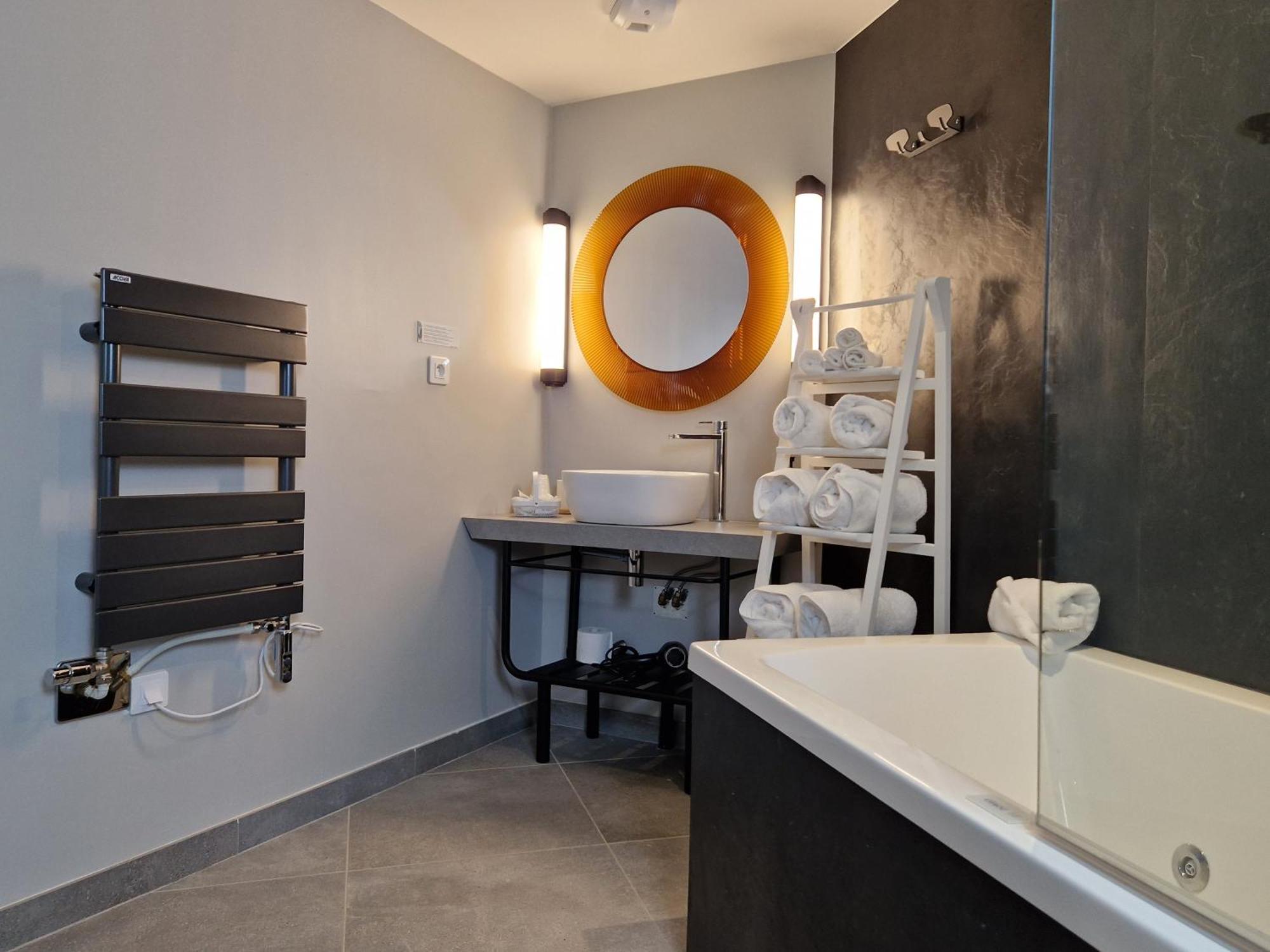 Domaine De L'Epau Eco-Resort Yvré-lʼÉvêque Zewnętrze zdjęcie