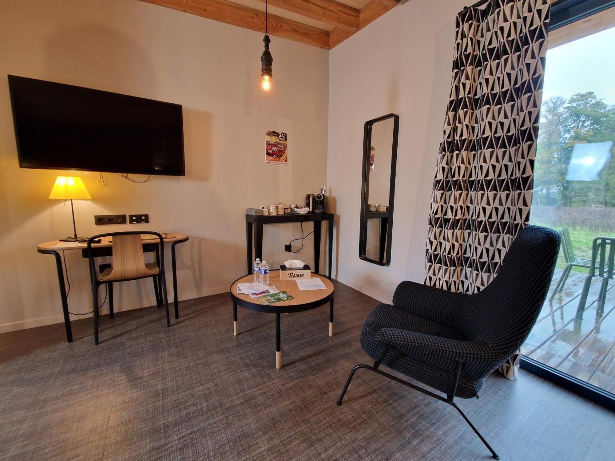 Domaine De L'Epau Eco-Resort Yvré-lʼÉvêque Zewnętrze zdjęcie